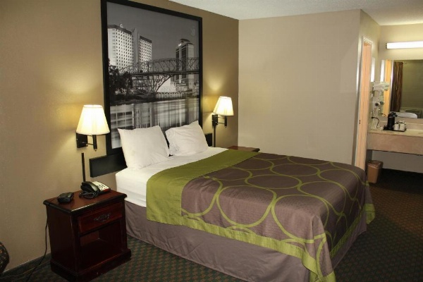 Super 8 by Wyndham Bossier City/Shreveport Area image 21