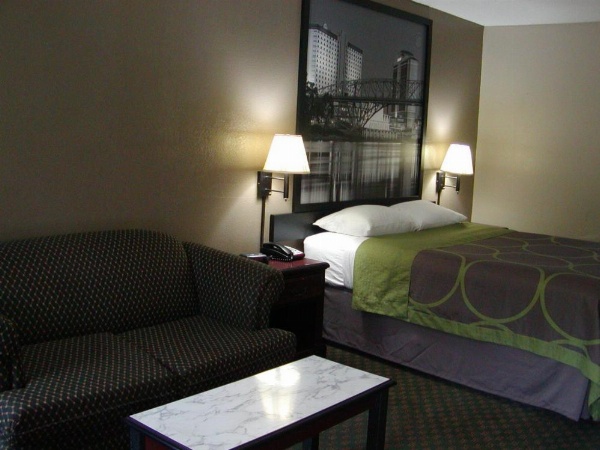 Super 8 by Wyndham Bossier City/Shreveport Area image 25